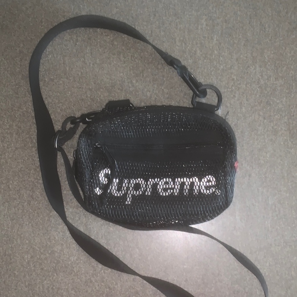 Mesh Supreme side bag (sm)